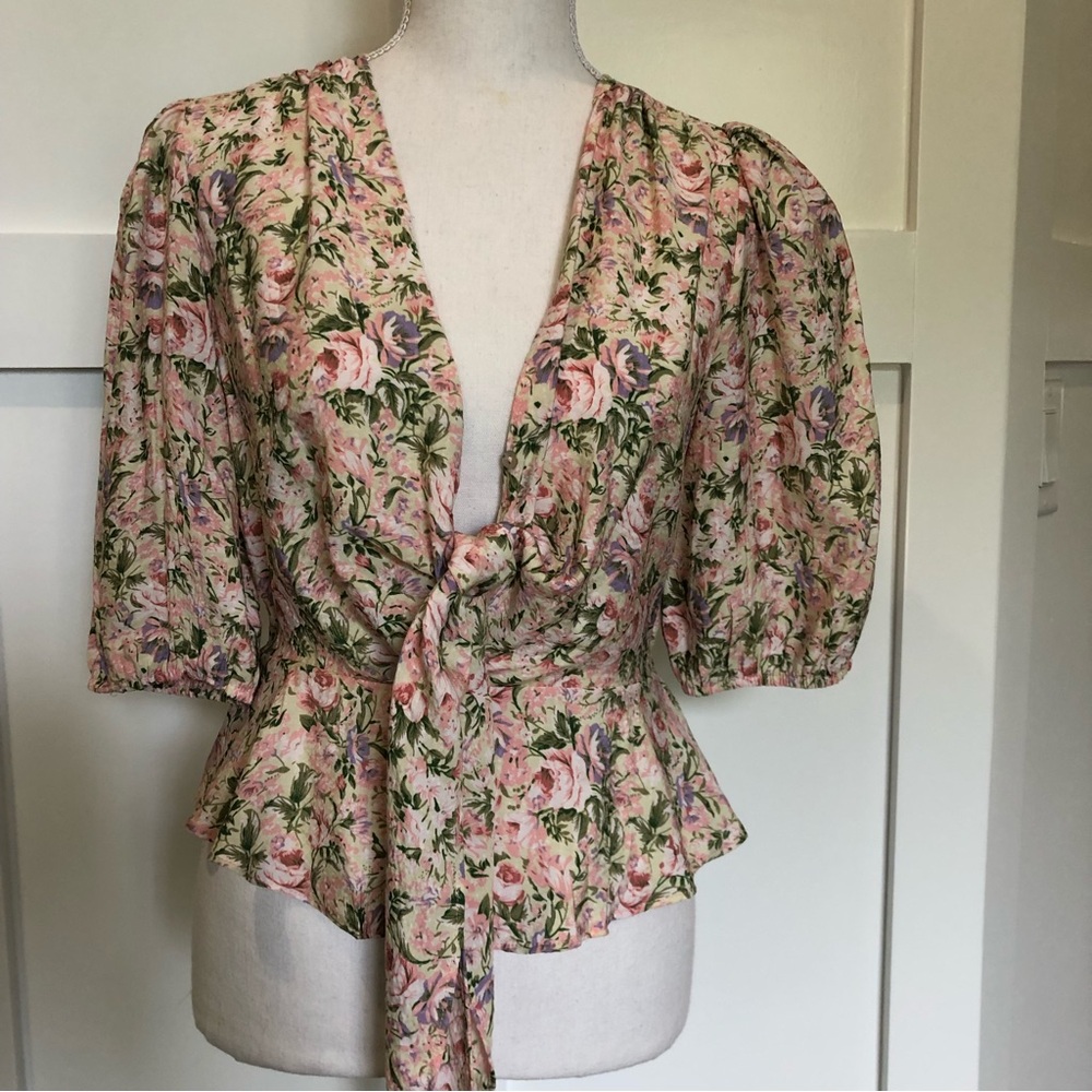 NWT Lucy Paris floral peplum blouse